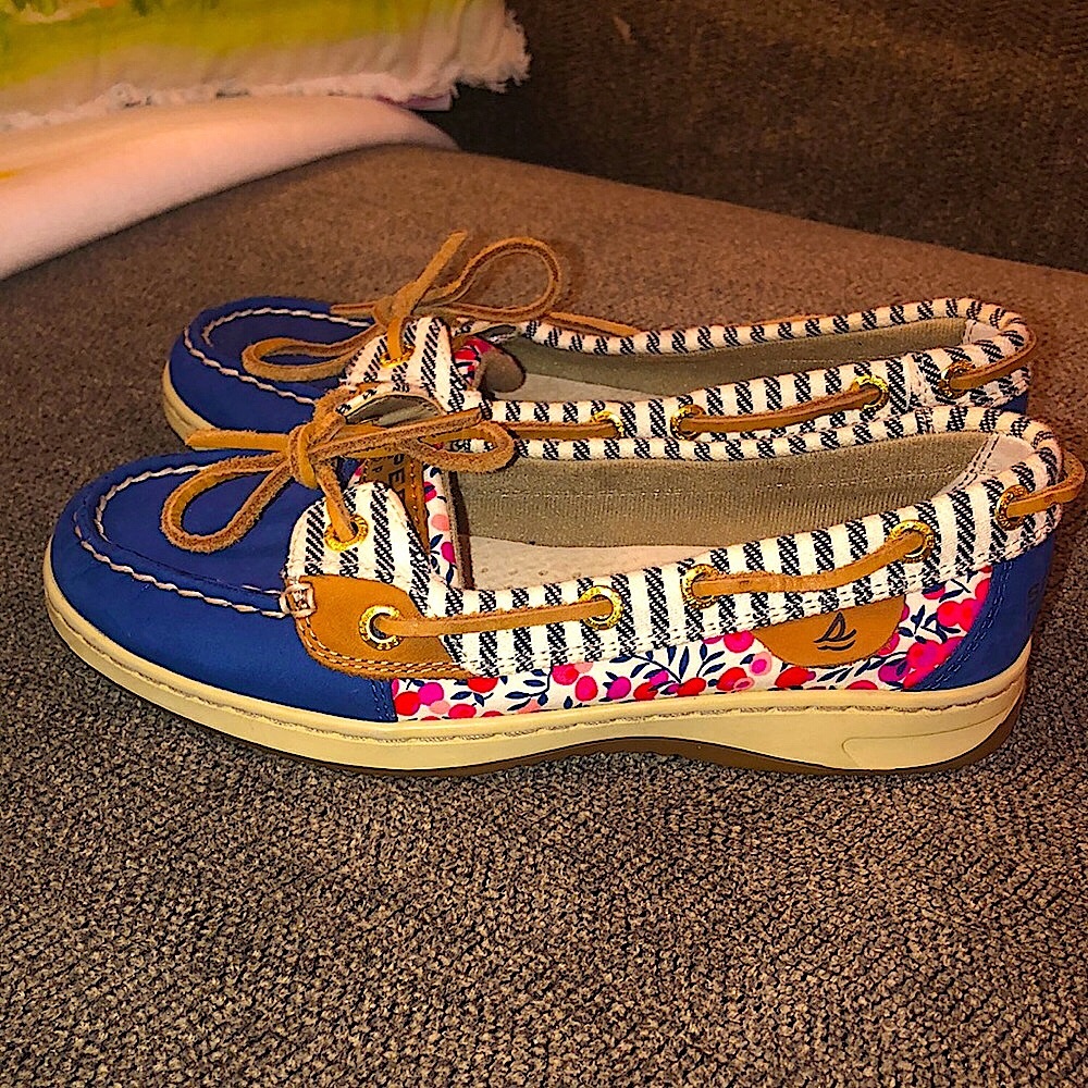 Sperry Top Sider women’s angelfish liberty floral navy boat shoes size woman's 5